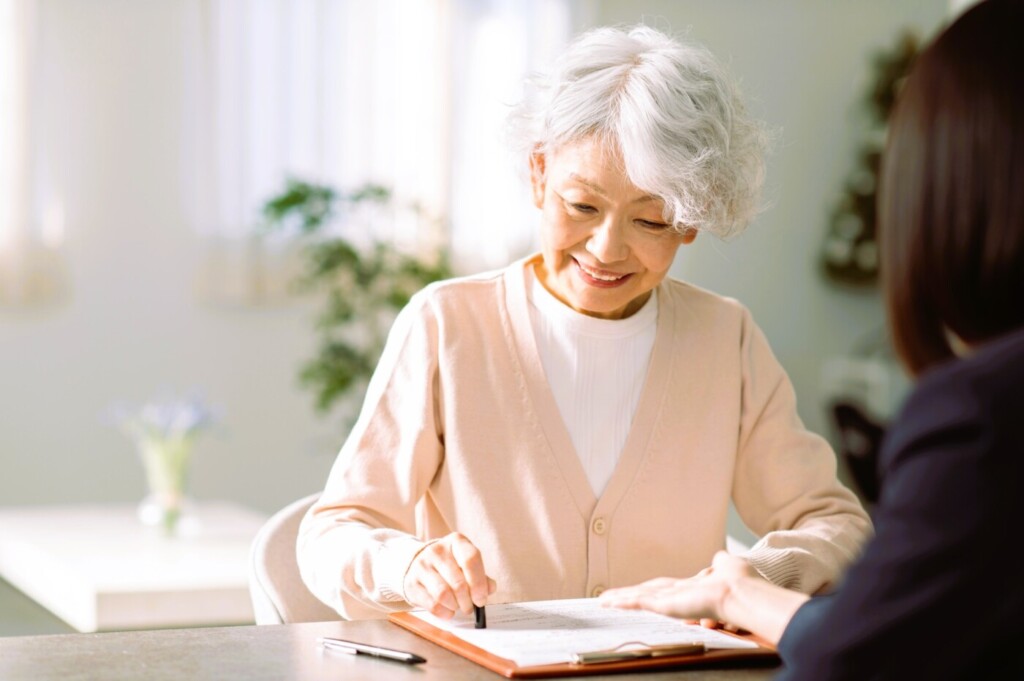 将来的に親族の負担を軽減したいと考え、契約を決意いたしました。